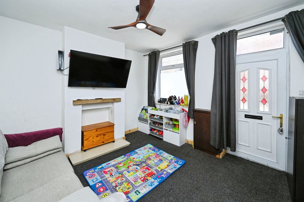 Property photo 3 of 16