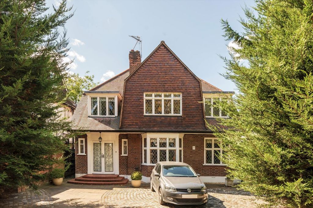 Property photo 1 of 11