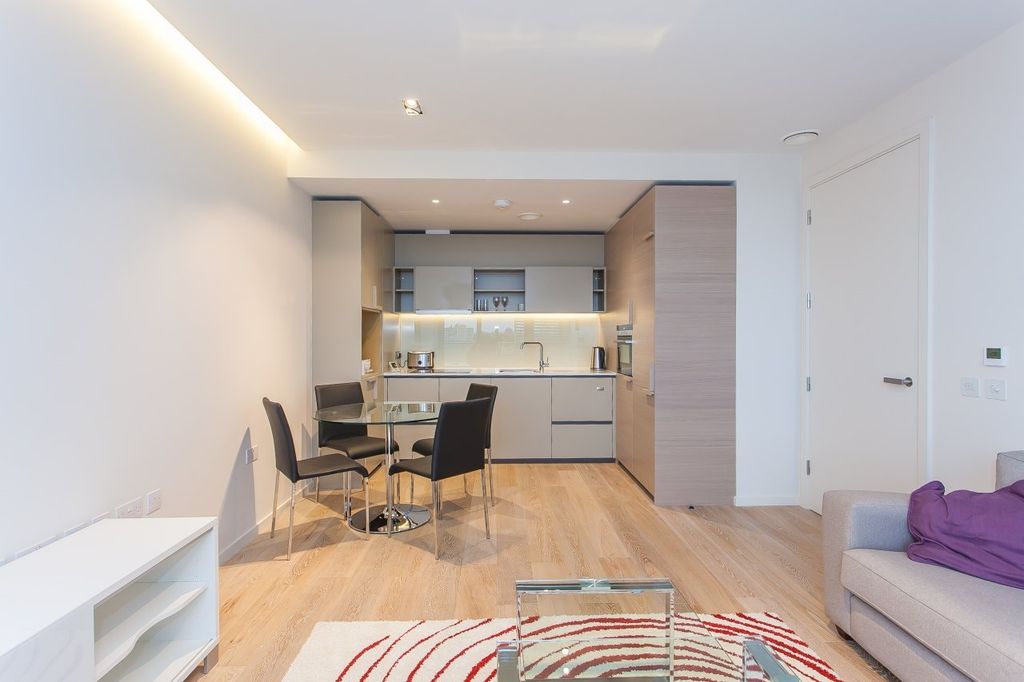 Property photo 3 of 9 Living