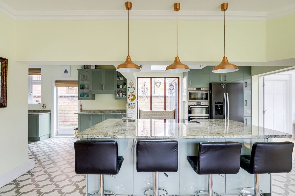 Property photo 2 of 46 Kitchen/Diner