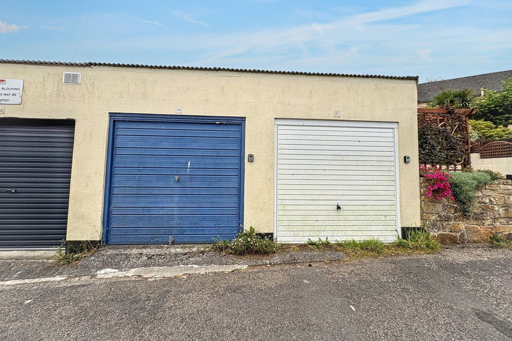 Property photo 2 of 6 Garage 37, Rear Of Baralanwick, Penzance, Cornwall, Tr18 4Sa