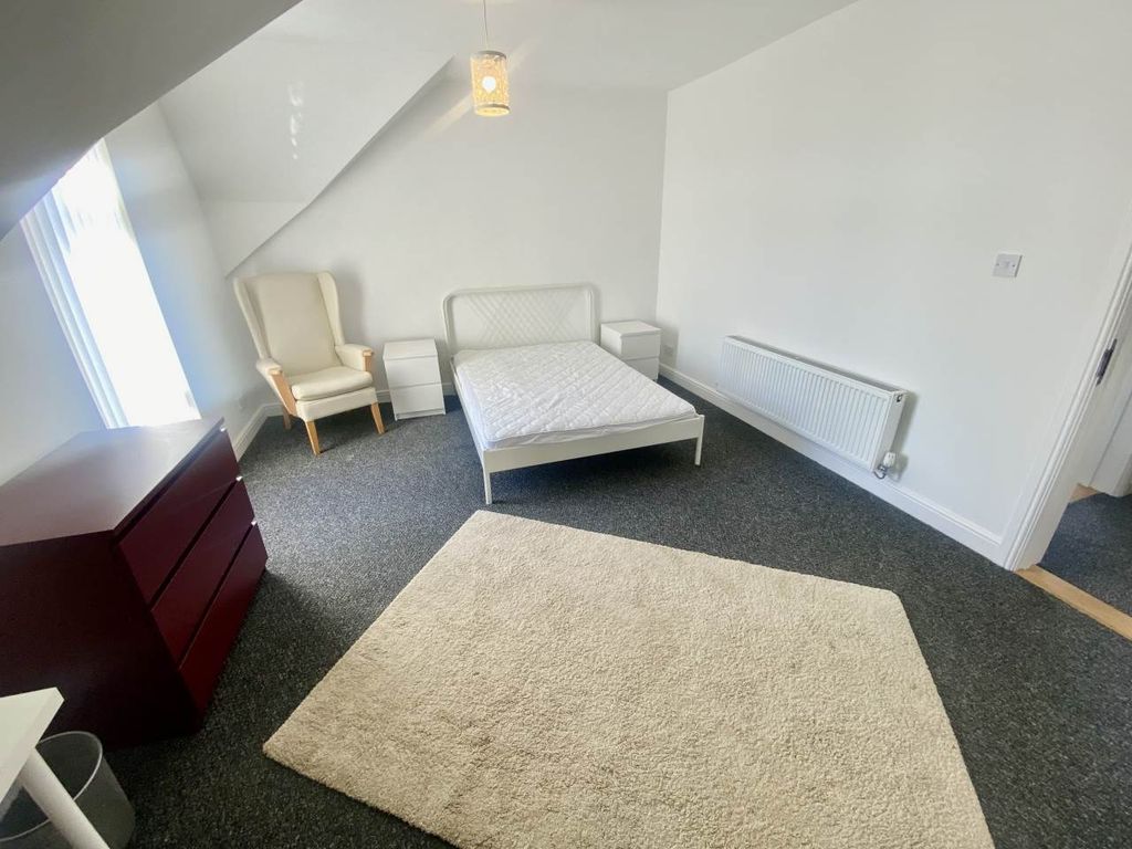 Property photo 3 of 10 Img_5756