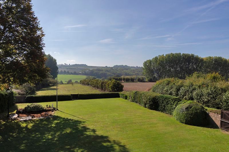 Property photo 2 of 34 Photo 28