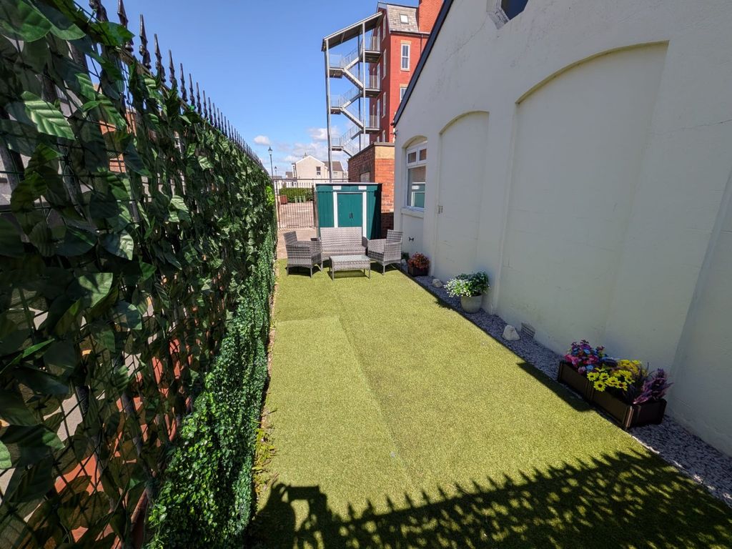 Property photo 3 of 21 4430223
