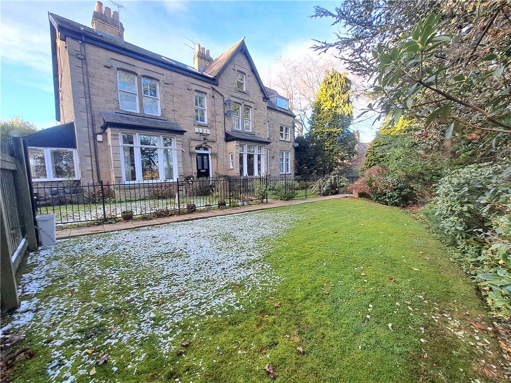 Property photo 1 of 17 Building