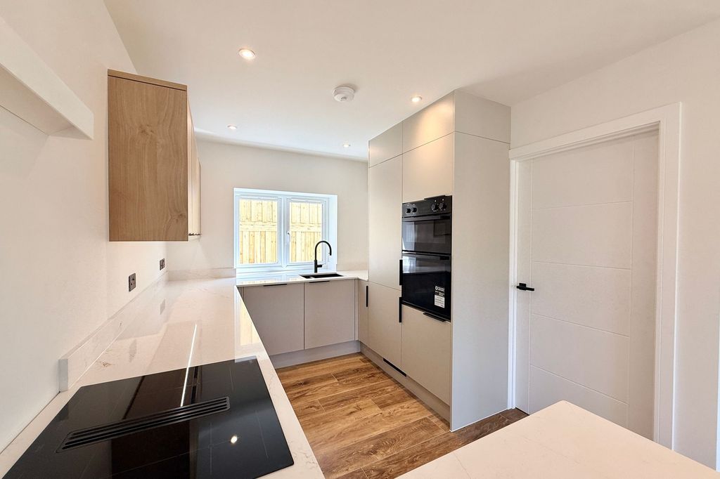 Additional image 11 of 3 bed detached house for saleHolly Tree Lane, Penryn TR10