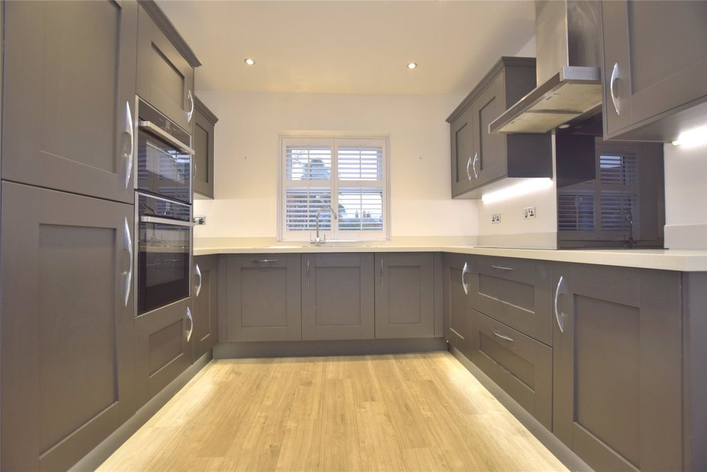 Property photo 1 of 15 Kitchen