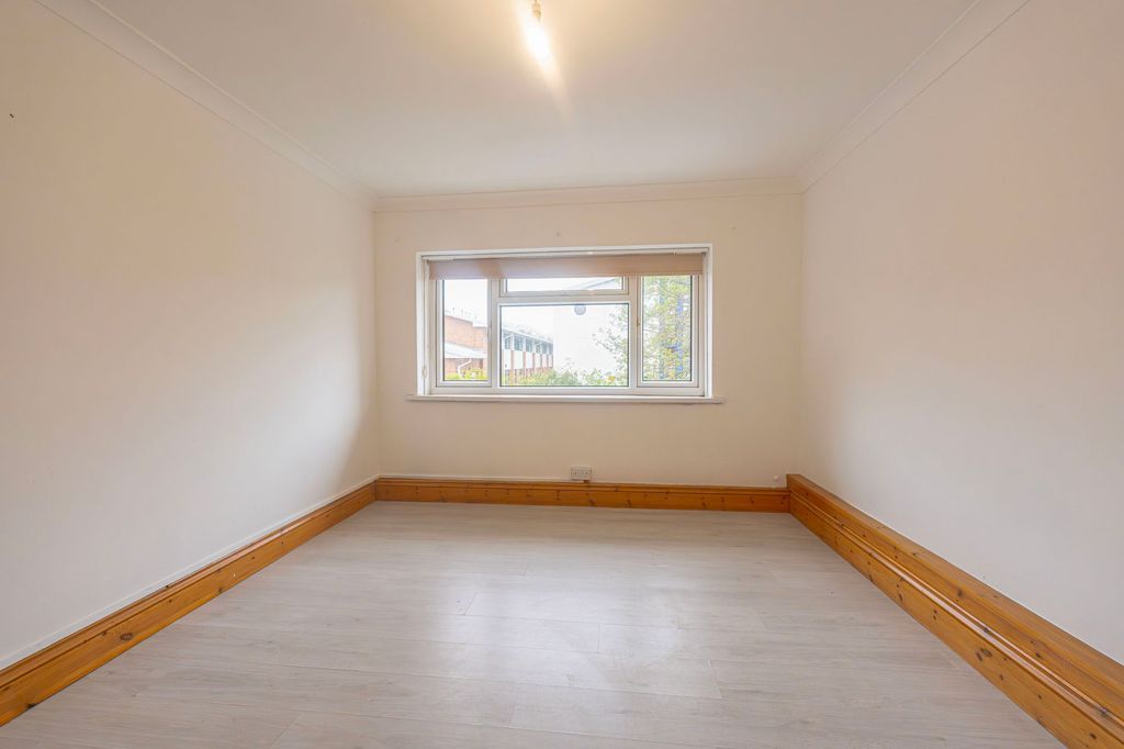 Additional image 14 of 2 bed flat for saleWaunfawr Gardens, Cross Keys NP11