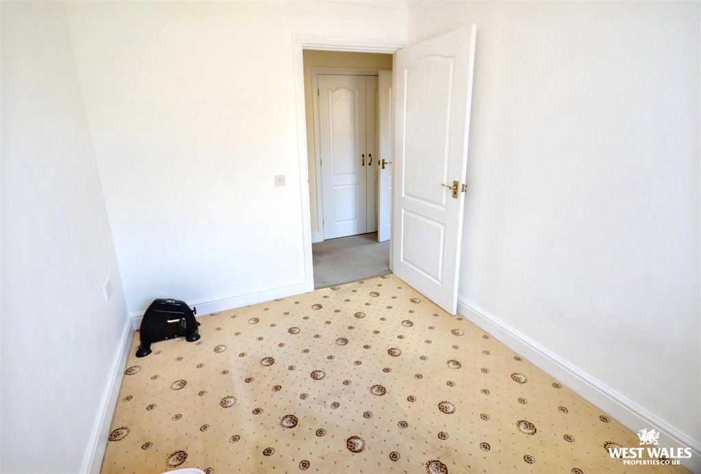 Additional image 18 of 3 bed detached bungalow for saleSkomer Drive, Milford Haven SA73