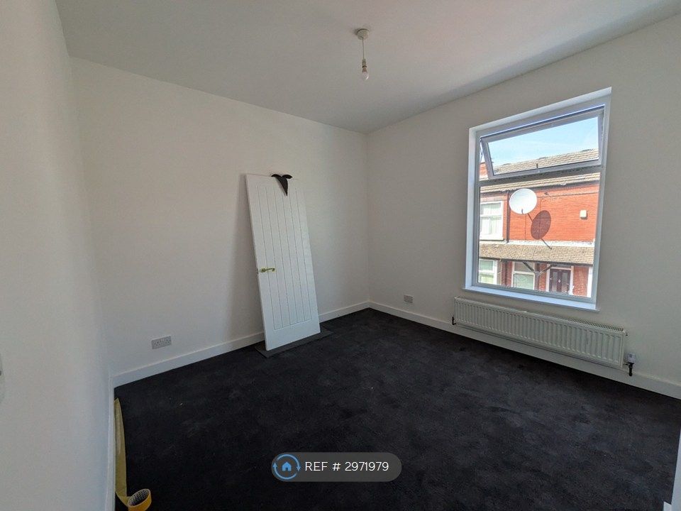 Property photo 2 of 14 Bedroom 1