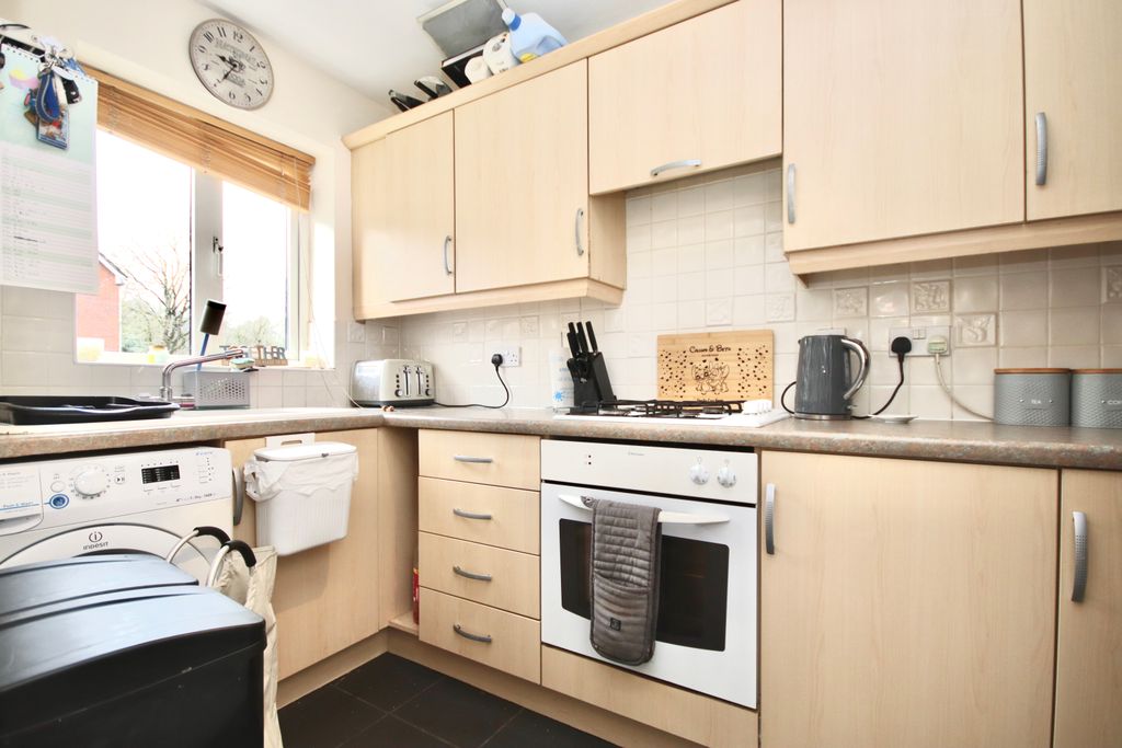 Property photo 3 of 12