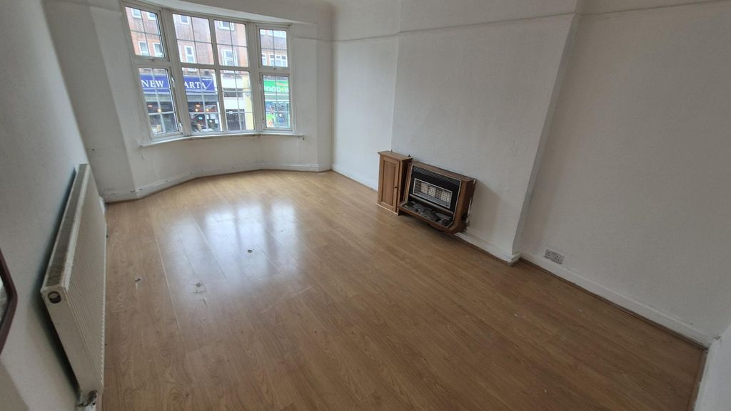 Property photo 2 of 11 Gallery