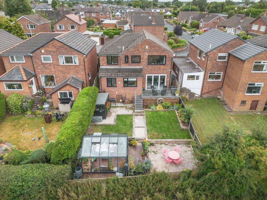 Property photo 2 of 33