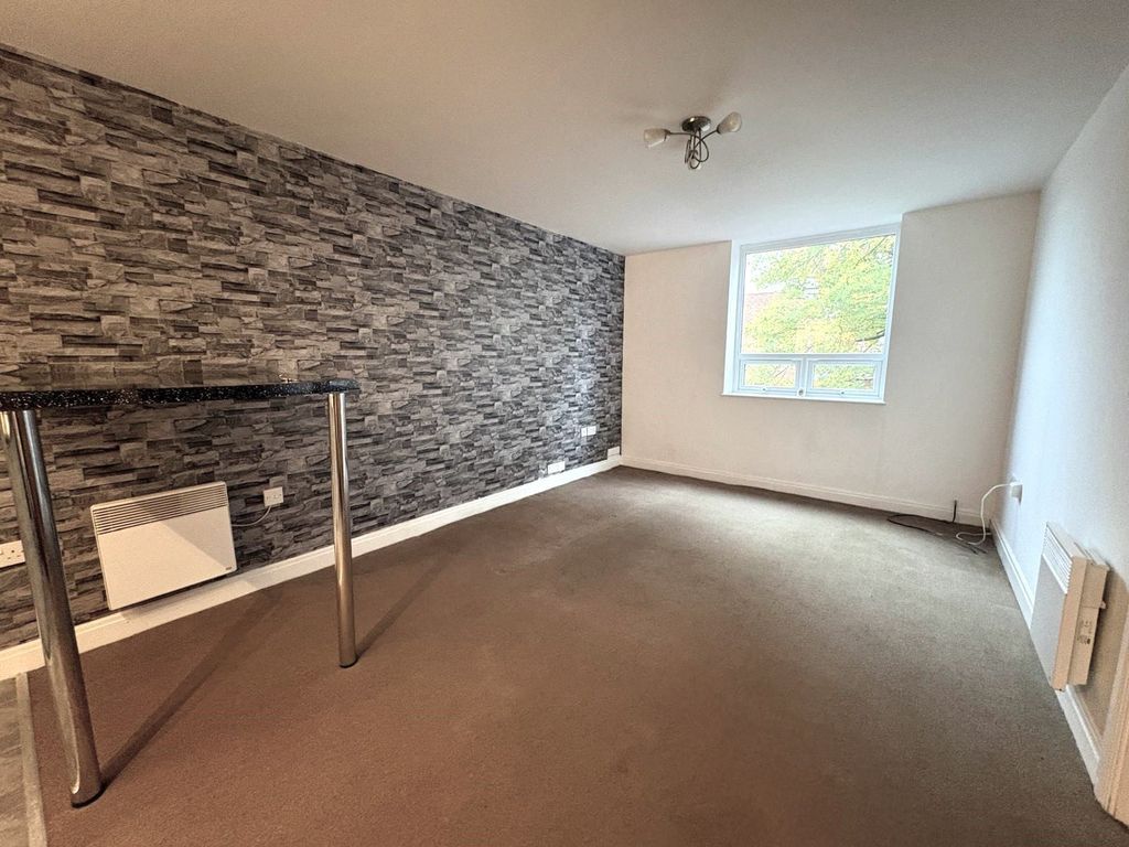 Property photo 2 of 6 Gallery