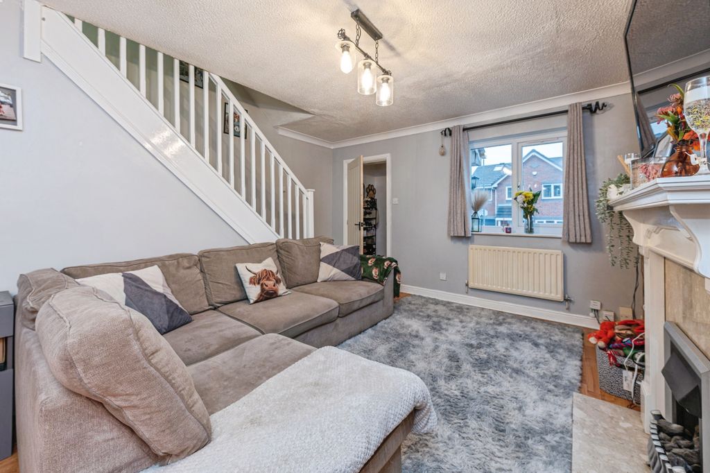 Property photo 2 of 13 Lounge