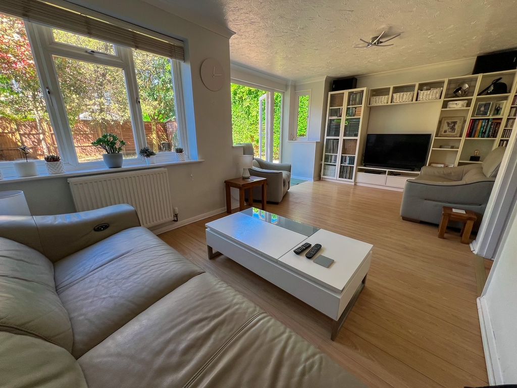 Property photo 3 of 36