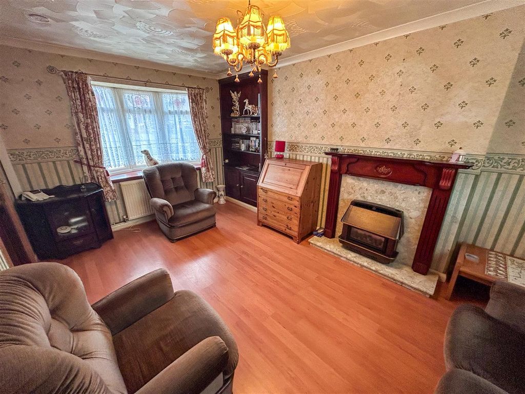 Property photo 3 of 20