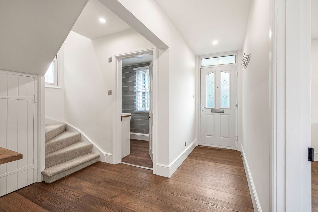 Property photo 3 of 23