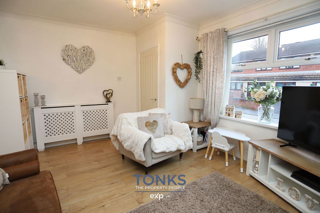 Property photo 2 of 17