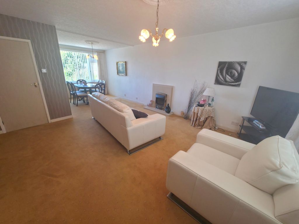 Property photo 2 of 23 Lounge/Dining Room