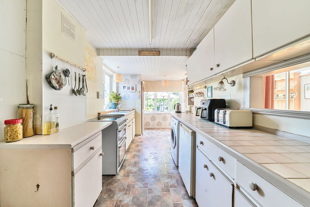 Property photo 3 of 20 1319109-4-6874Da5...