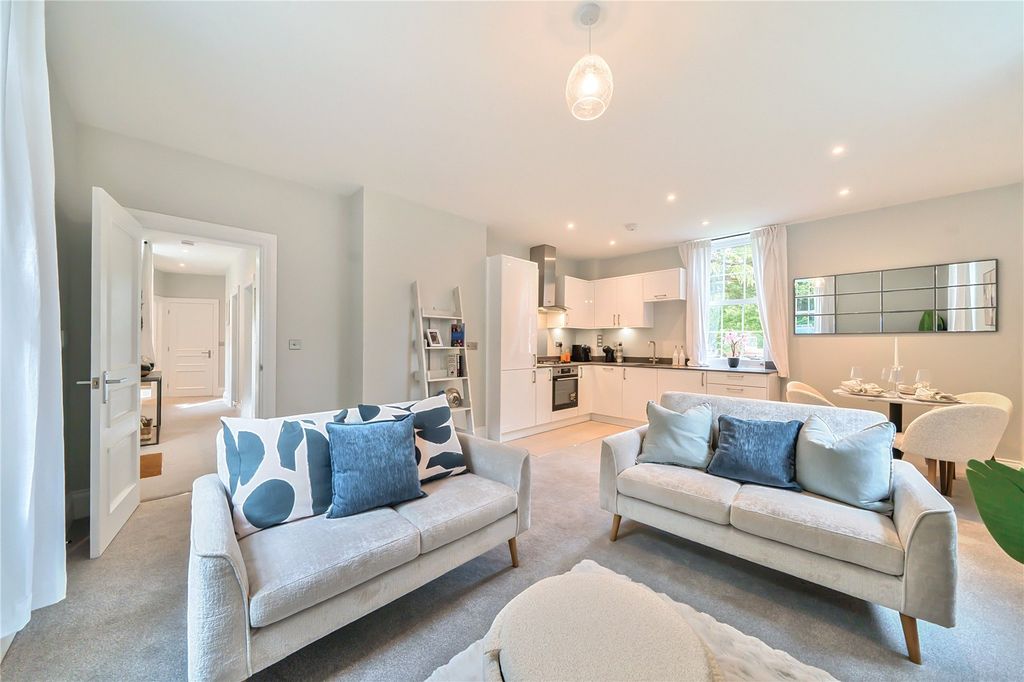 Property photo 2 of 12 Picture No. 24