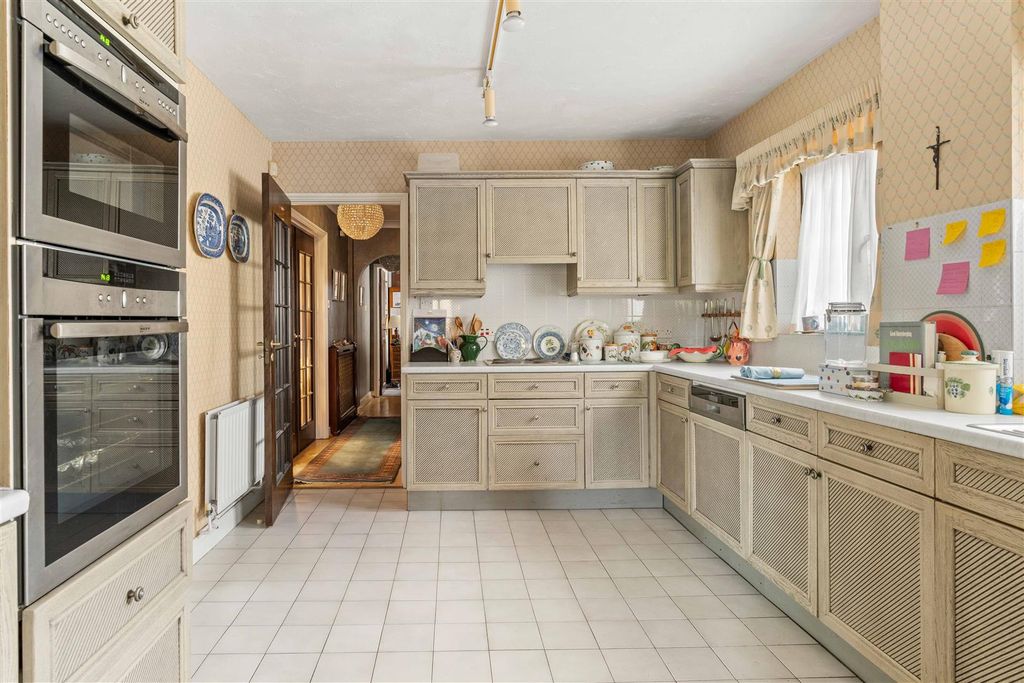 Property photo 3 of 36 1 St Marys Close 5.Jpg