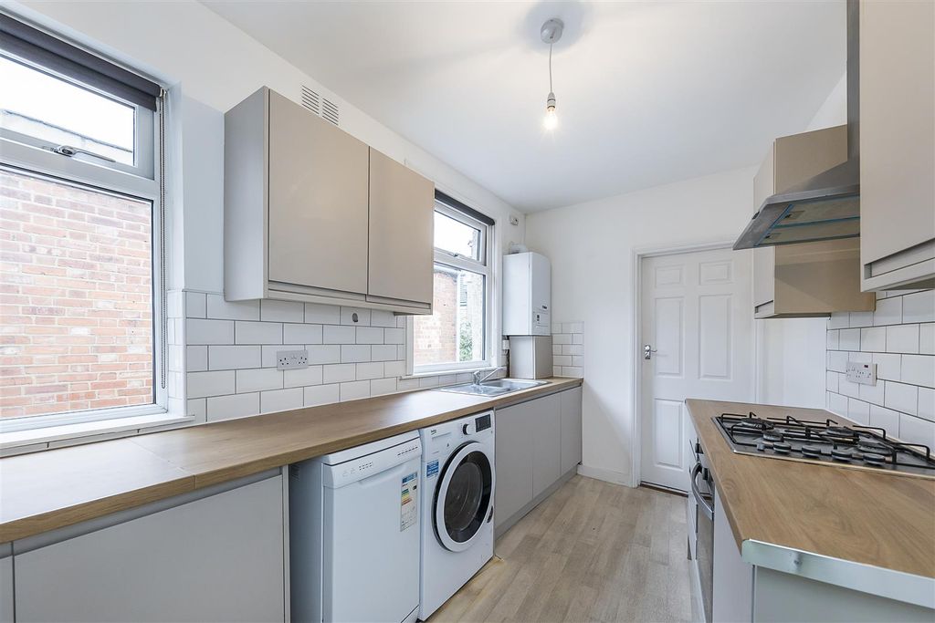 Property photo 2 of 13 2