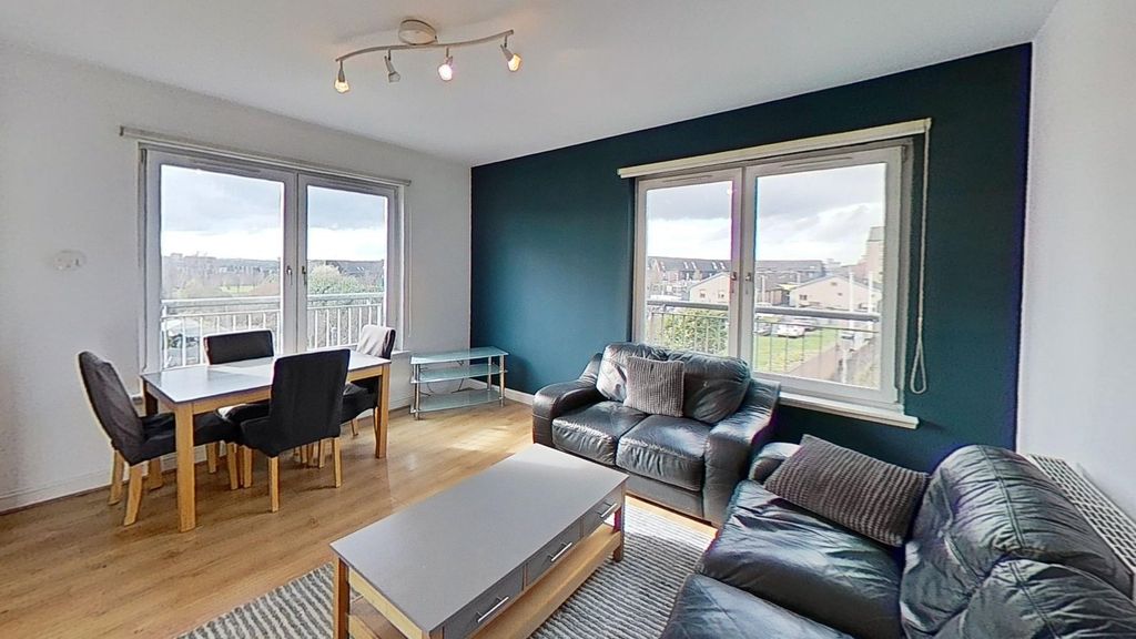 Property photo 2 of 9 Picture No. 05