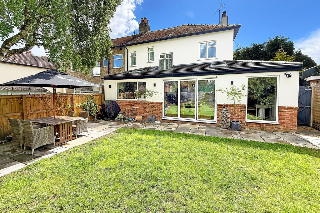 Property photo 3 of 17