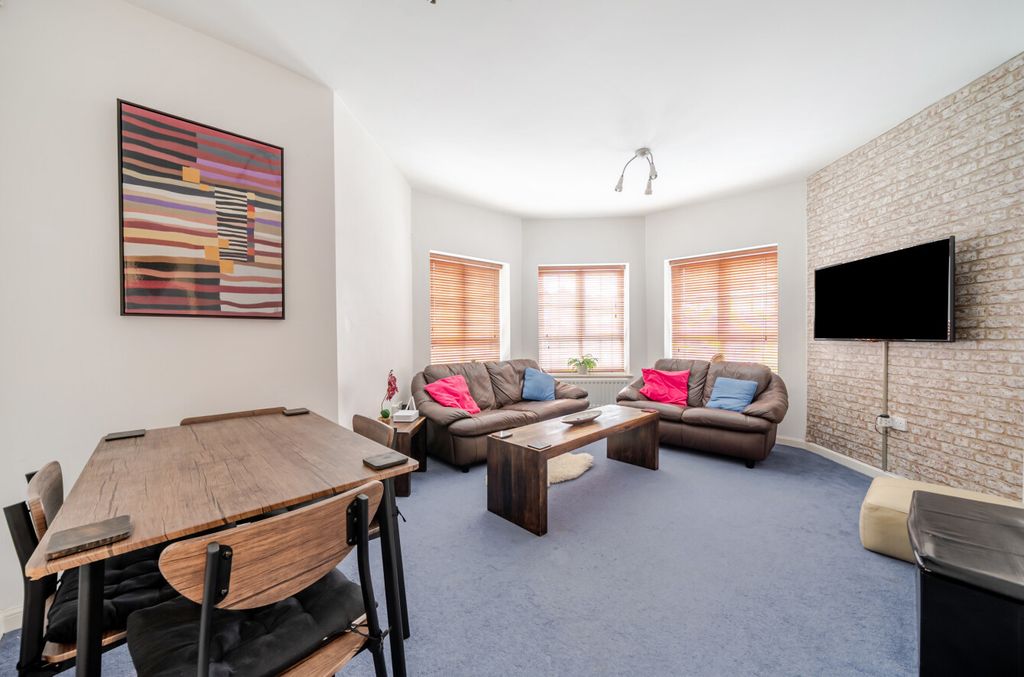 Property photo 2 of 16 1522677-6-1A0c459...