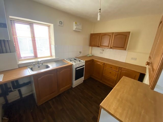 Property photo 2 of 10 Front Description 2