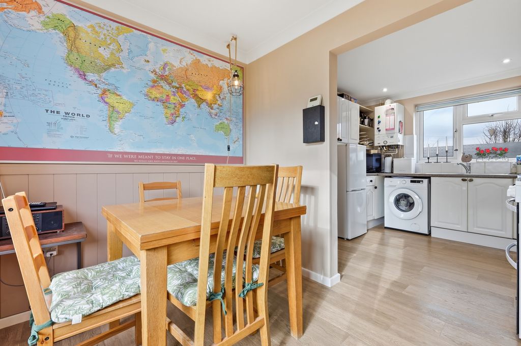 Property photo 3 of 16 20_373Bd06B-E041-4d27-A7A9-06c3239860Df