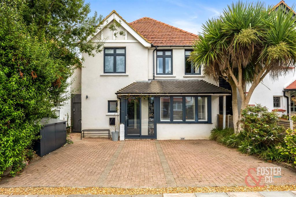Property photo 1 of 29 Mansfield Road, 50_028.Jpg