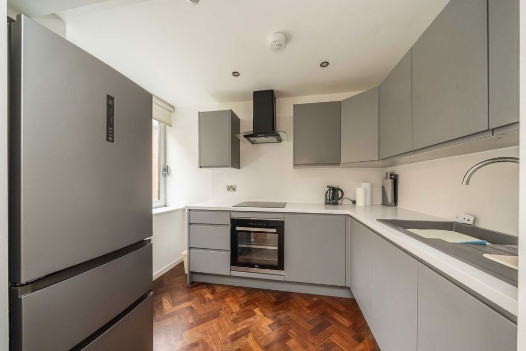 Property photo 3 of 6