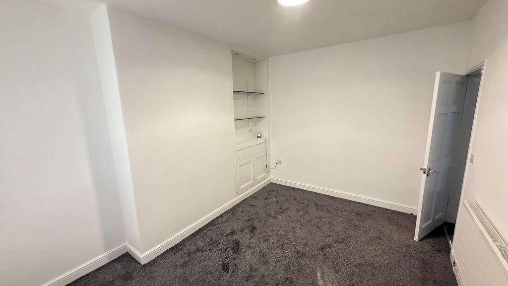 Property photo 1 of 6 Image