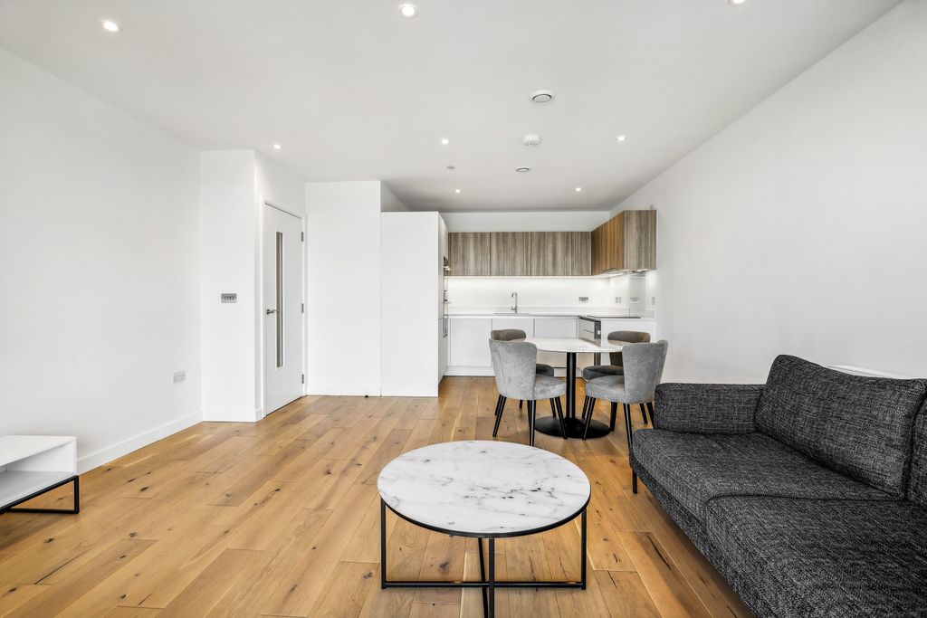 Property photo 1 of 6