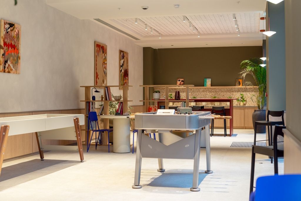 Property photo 2 of 21