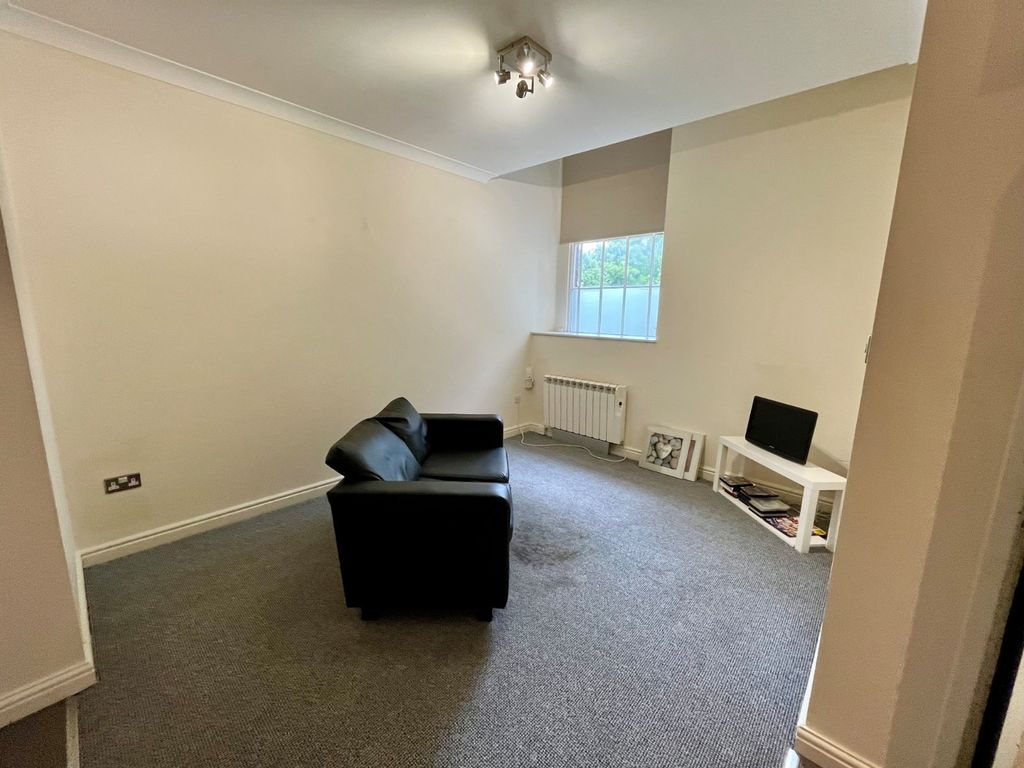 Property photo 3 of 11 Picture No. 08
