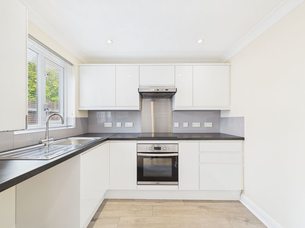 Property photo 1 of 9 Cam03519G0-Pr0398-Still010