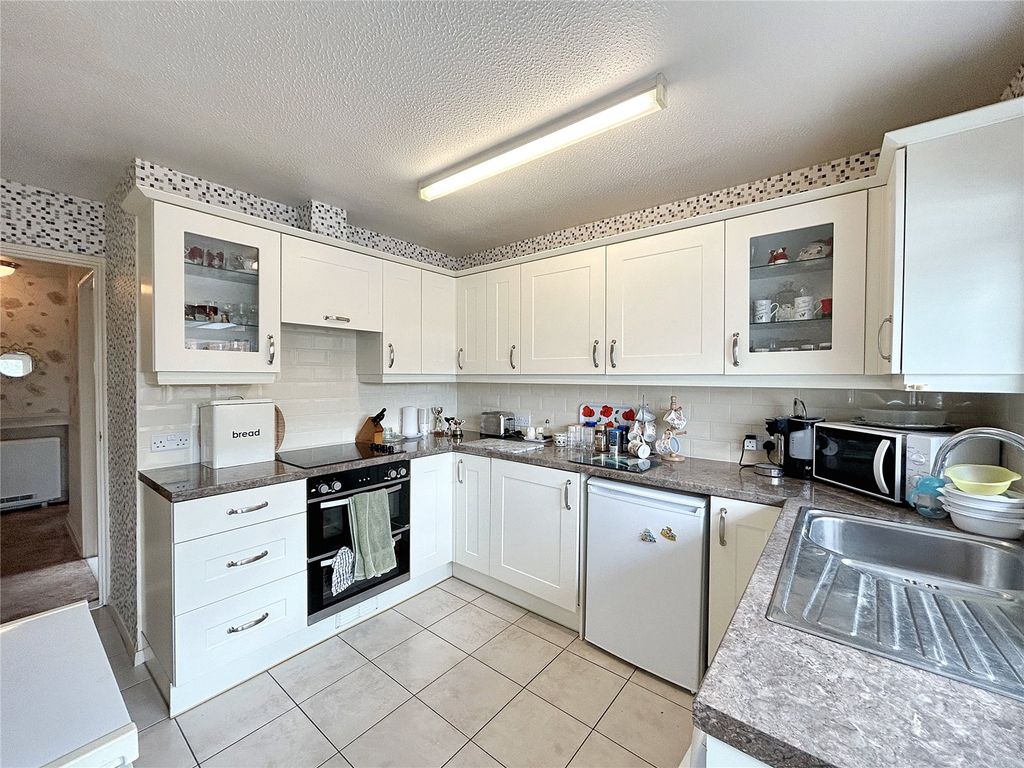 Property photo 2 of 14 Picture No. 12