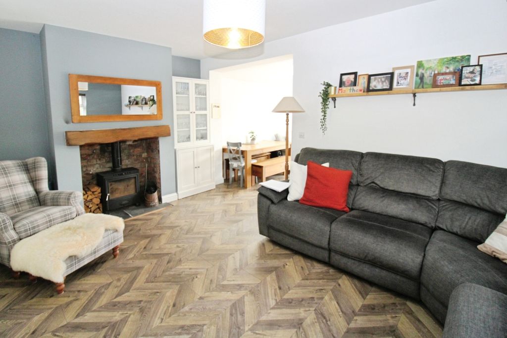 Property photo 3 of 16 Sitting Room