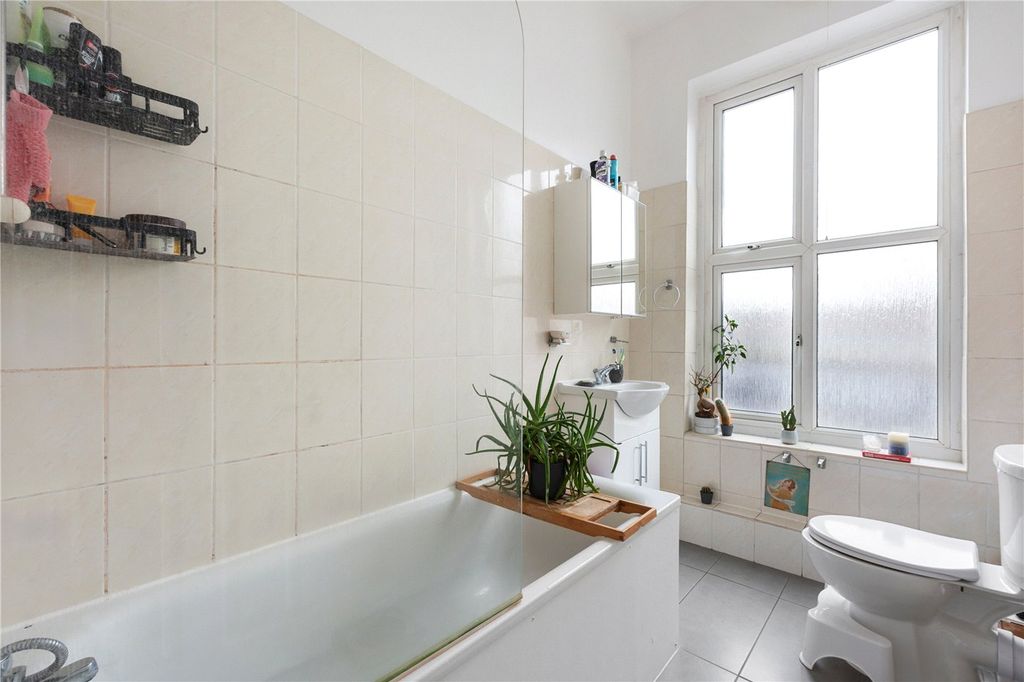 Property photo 3 of 11 Picture No. 10