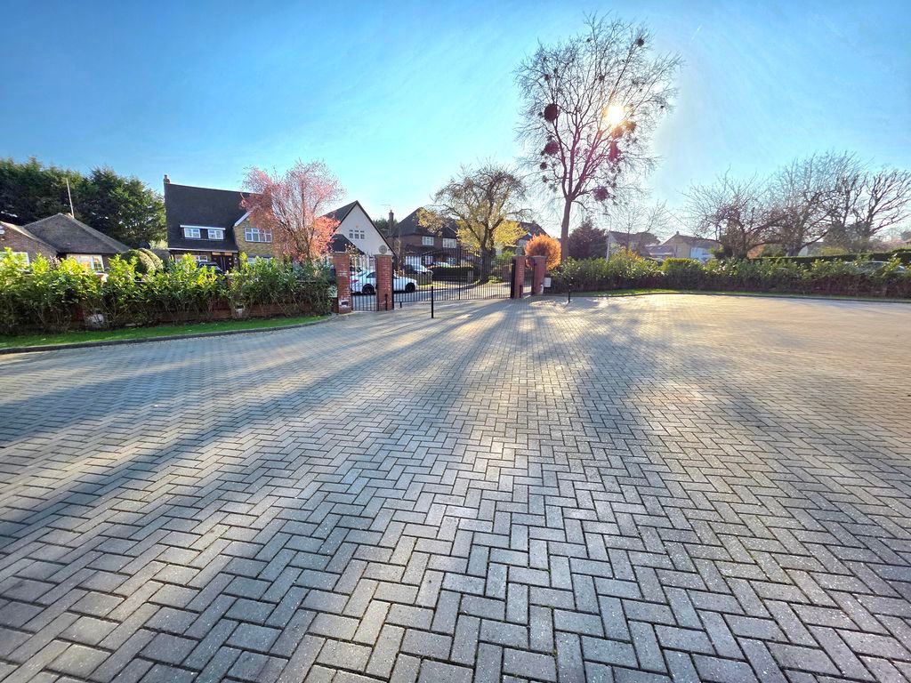 Property photo 2 of 12 Photo 12