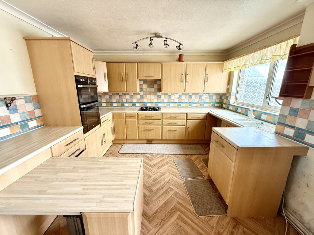 Property photo 3 of 12 Img_2471