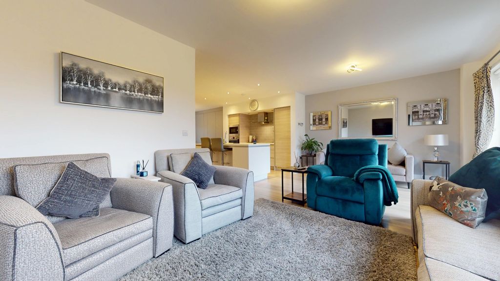 Property photo 3 of 36 4119556