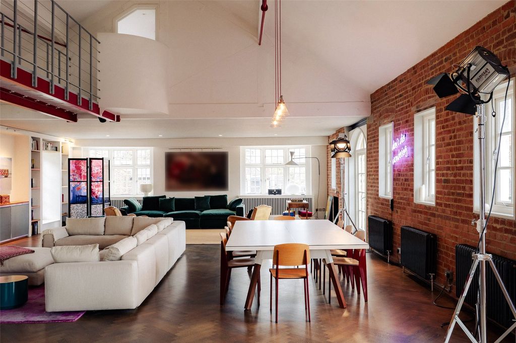 Property photo 3 of 24 Reception Room