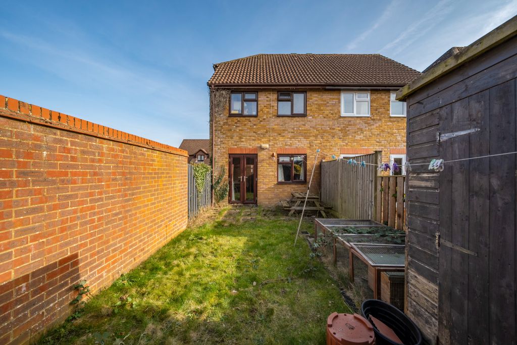 Property photo 2 of 23