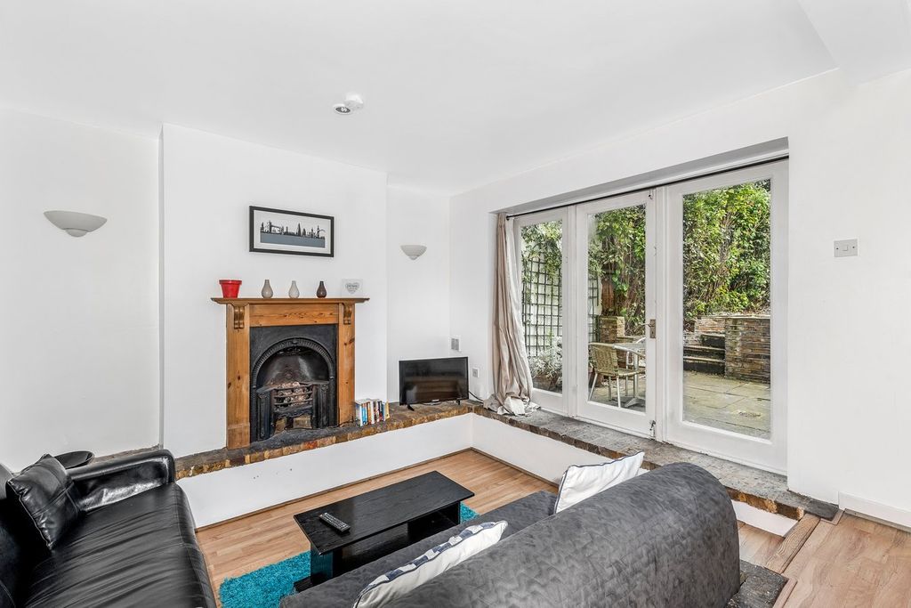 Property photo 1 of 6