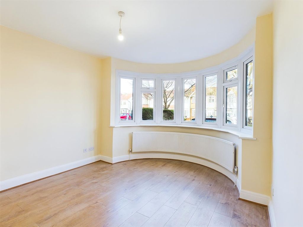 Property photo 1 of 14 Cam03510G0-Pr0034-Still002.Jpg